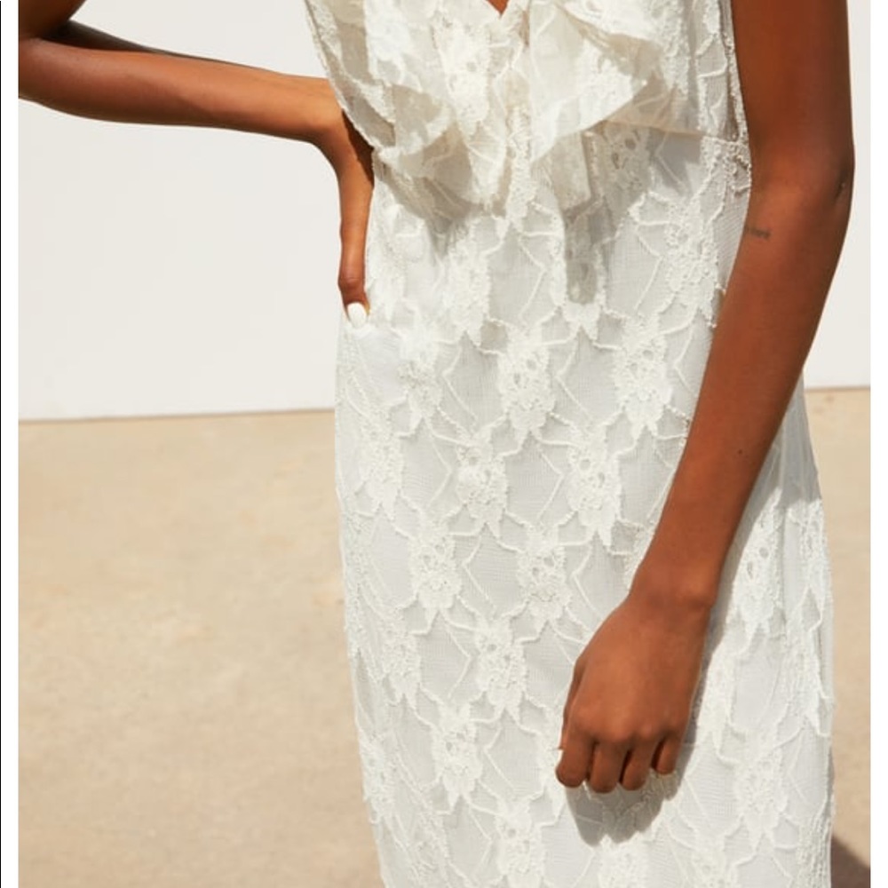 Zara long lace Ruffle Maxi Dress - Picture 6 of 7